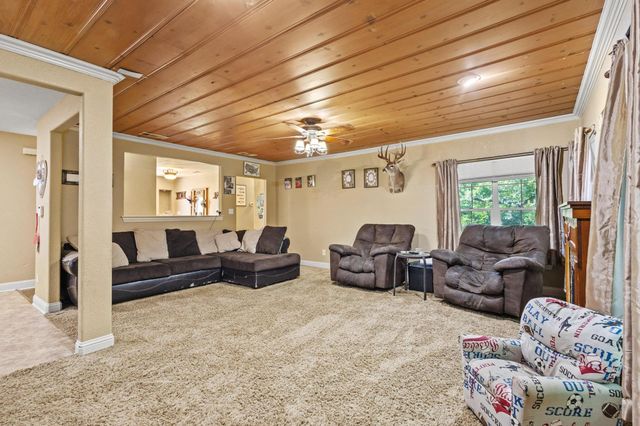 1905 Agnew Street, Bonham, TX 75418
