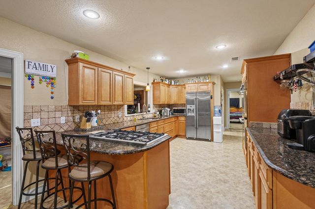 1905 Agnew Street, Bonham, TX 75418