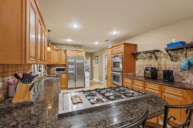 1905 Agnew Street, Bonham, TX 75418