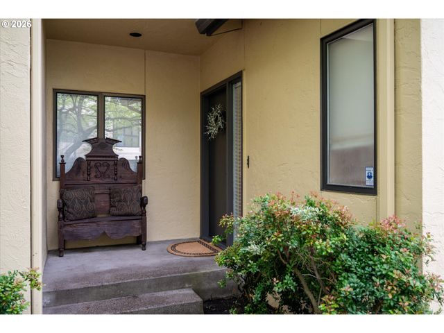 599 WIMBLEDON Ct, Eugene, OR 97401