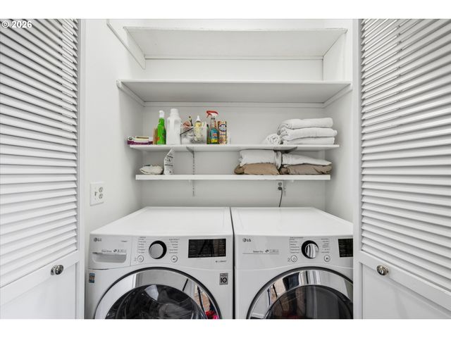 599 WIMBLEDON Ct, Eugene, OR 97401