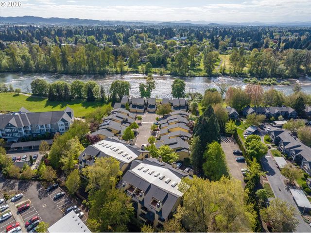 599 WIMBLEDON Ct, Eugene, OR 97401