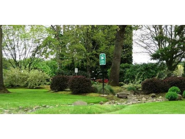 599 WIMBLEDON Ct, Eugene, OR 97401