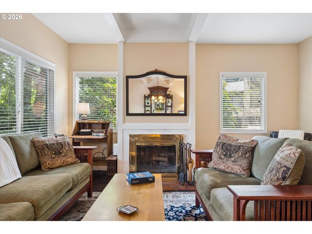 599 WIMBLEDON Ct, Eugene, OR 97401