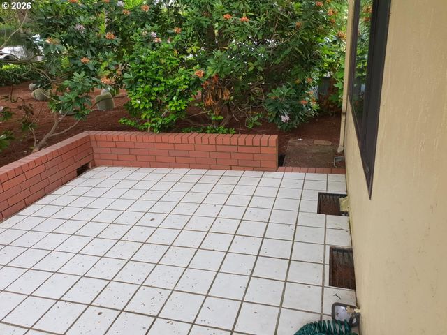 599 WIMBLEDON Ct, Eugene, OR 97401