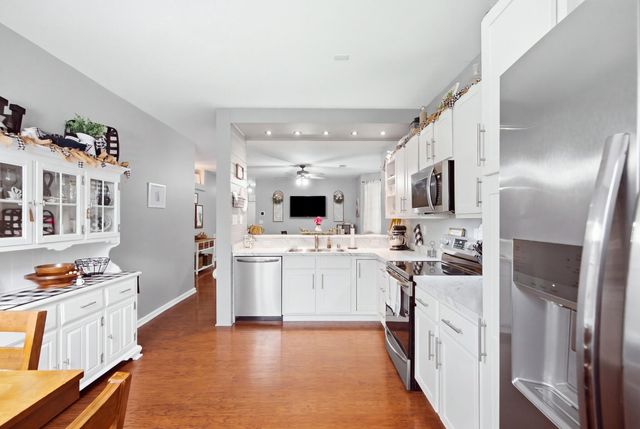 2736 Mill Wood Cove, Lexington, KY 40511