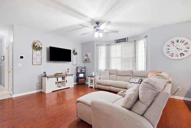 2736 Mill Wood Cove, Lexington, KY 40511