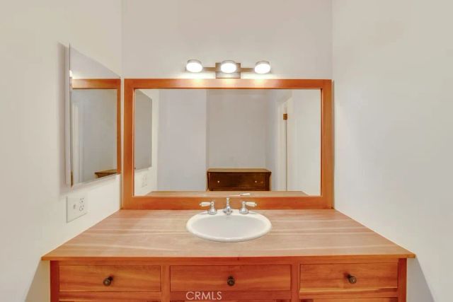 300 Cagney 208, Newport Beach, CA 92663