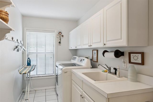 390 SMITH STREET, Oviedo, FL 32765