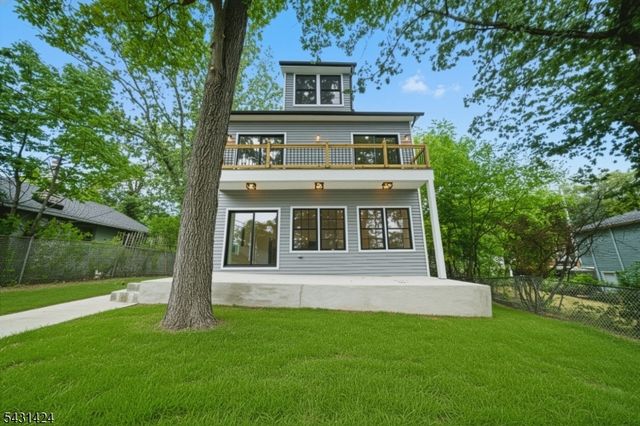32 Alpine Dr, Jefferson Twp., NJ 07849