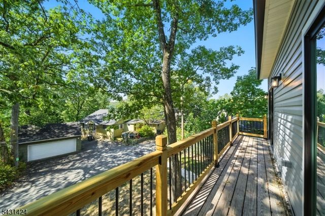 32 Alpine Dr, Jefferson Twp., NJ 07849