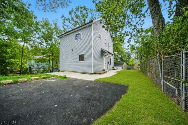 32 Alpine Dr, Jefferson Twp., NJ 07849