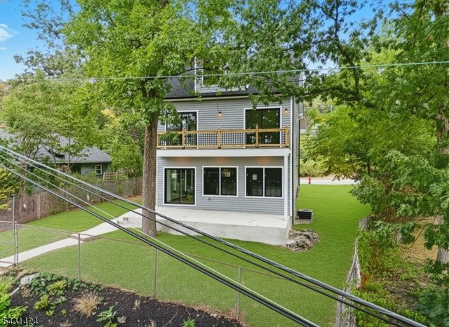 32 Alpine Dr, Jefferson Twp., NJ 07849