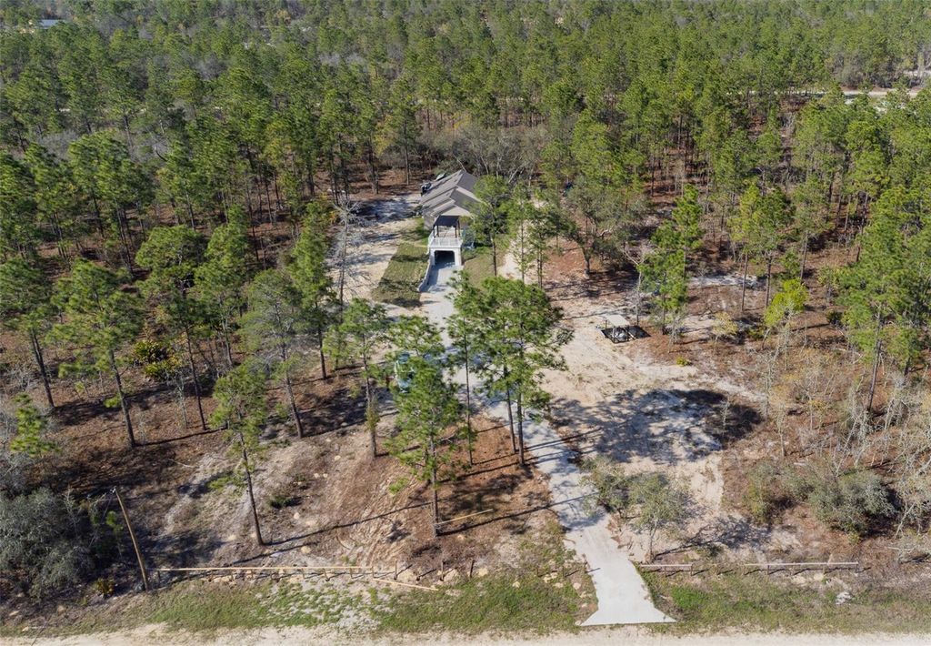 Image 6 of property listing at 12293 SW 89TH STREET, Dunnellon, FL 34432