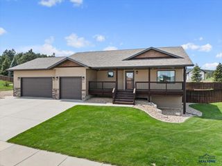 2321 PIPESTONE DR, Sturgis, SD 57785