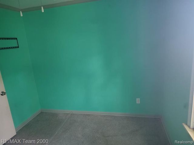 24806 Frisbee Street, Detroit, MI 48219