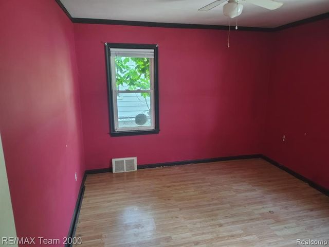 24806 Frisbee Street, Detroit, MI 48219