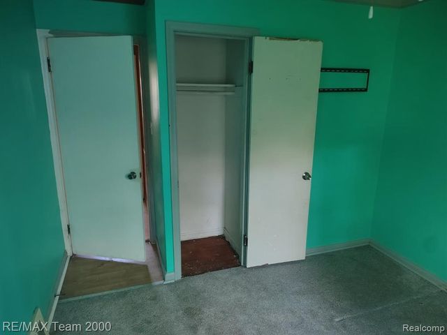 24806 Frisbee Street, Detroit, MI 48219
