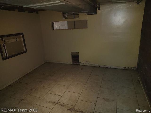 24806 Frisbee Street, Detroit, MI 48219