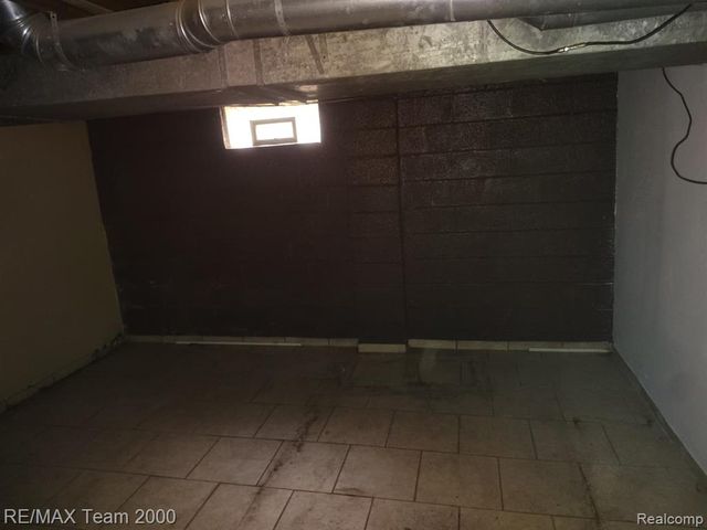 24806 Frisbee Street, Detroit, MI 48219