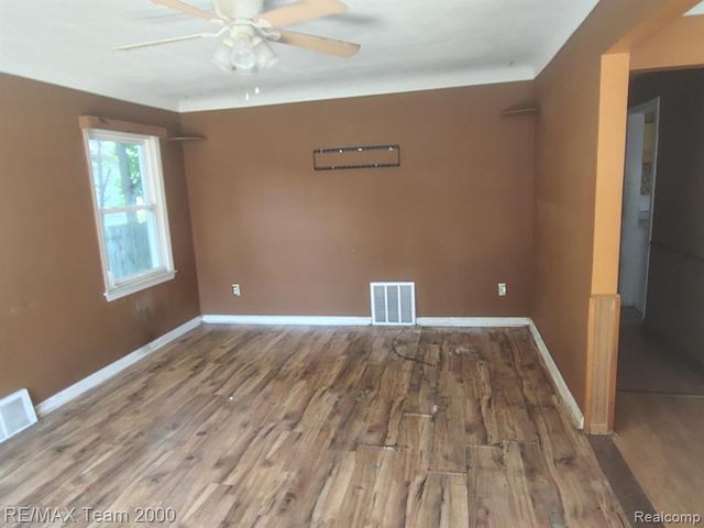 24806 Frisbee Street, Detroit, MI 48219