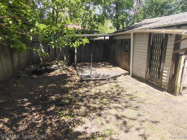 24806 Frisbee Street, Detroit, MI 48219
