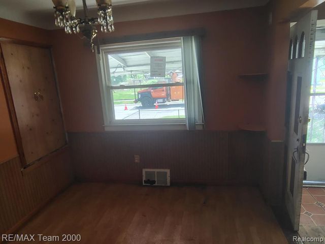 24806 Frisbee Street, Detroit, MI 48219