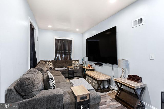 68 N SPRINGFIELD RD, Clifton Heights, PA 19018