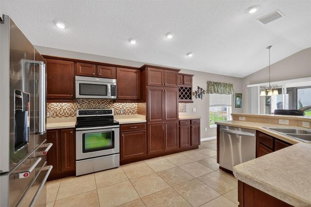 909 VANILLA LEAF PLACE, The Villages, FL 32163