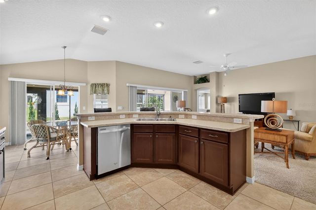 909 VANILLA LEAF PLACE, The Villages, FL 32163