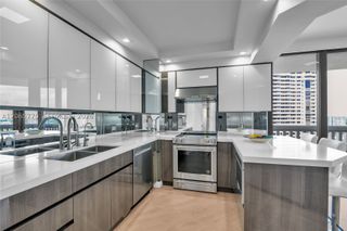 2000 Island Blvd 2006, Aventura, FL 33160
