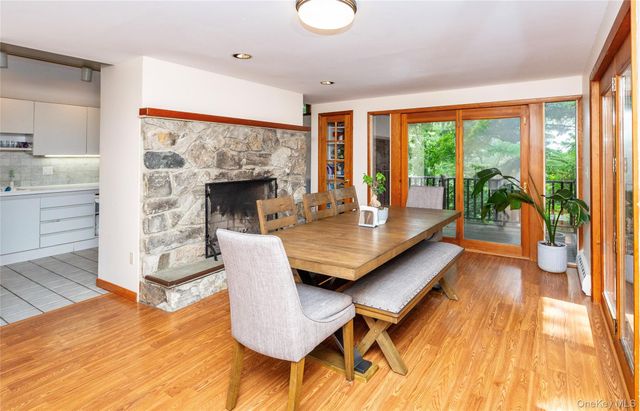 17 Tiger Trail W, Carmel, NY 10512