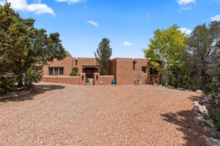 1203 Sierra Del Este, Santa Fe, NM 87501