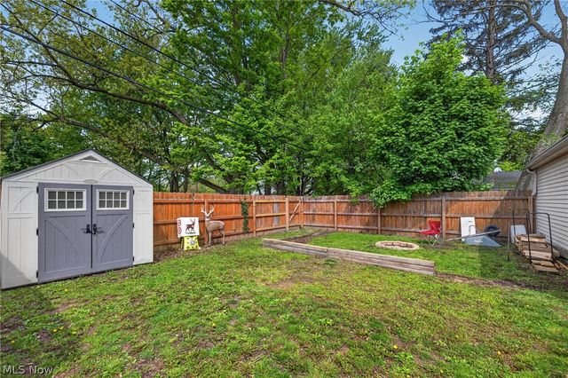 2258 E 290th Street, Wickliffe, OH 44092