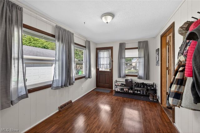 2258 E 290th Street, Wickliffe, OH 44092