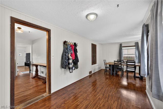 2258 E 290th Street, Wickliffe, OH 44092