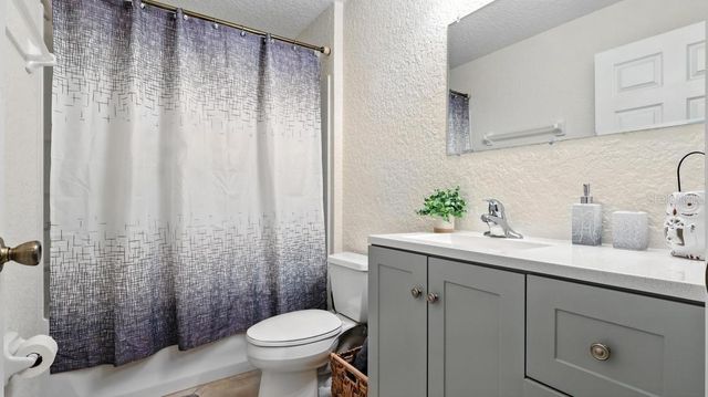 5115 NE 122ND BOULEVARD, Oxford, FL 34484