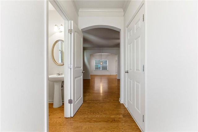 413 Village View, Woodstock, GA 30188