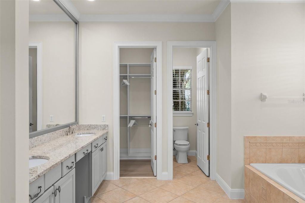 Image 46 of property listing at 11334 CAMDEN LOOP WAY, Windermere, FL 34786