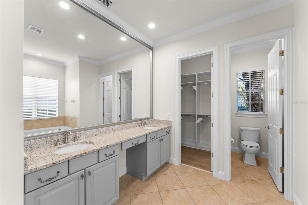 Image 48 of property listing at 11334 CAMDEN LOOP WAY, Windermere, FL 34786