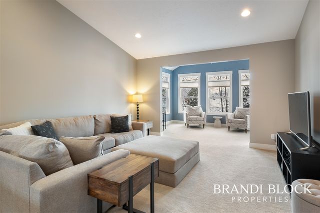 8019 Amber Crest Drive, Byron Center, MI 49315