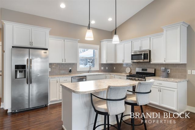 8019 Amber Crest Drive, Byron Center, MI 49315