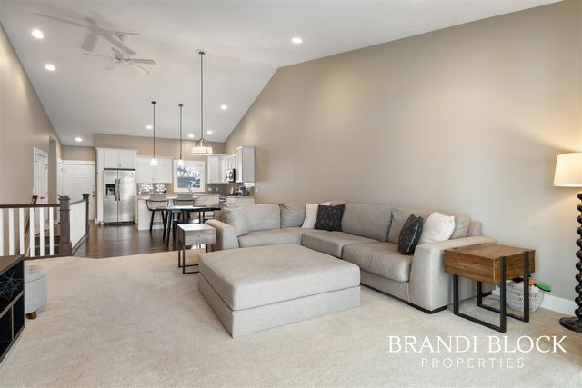 8019 Amber Crest Drive, Byron Center, MI 49315