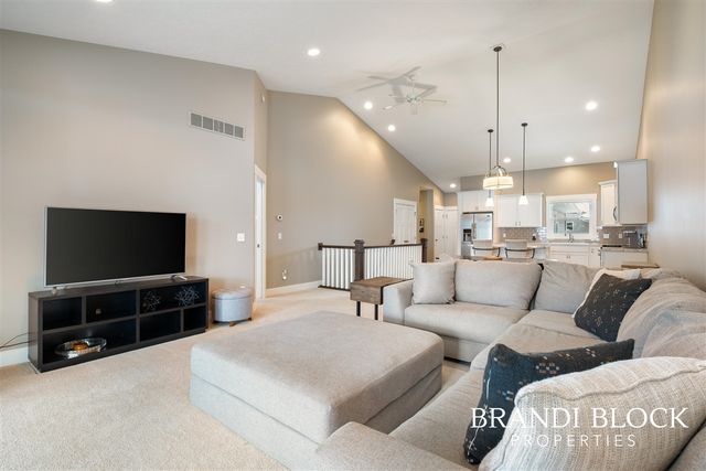 8019 Amber Crest Drive, Byron Center, MI 49315