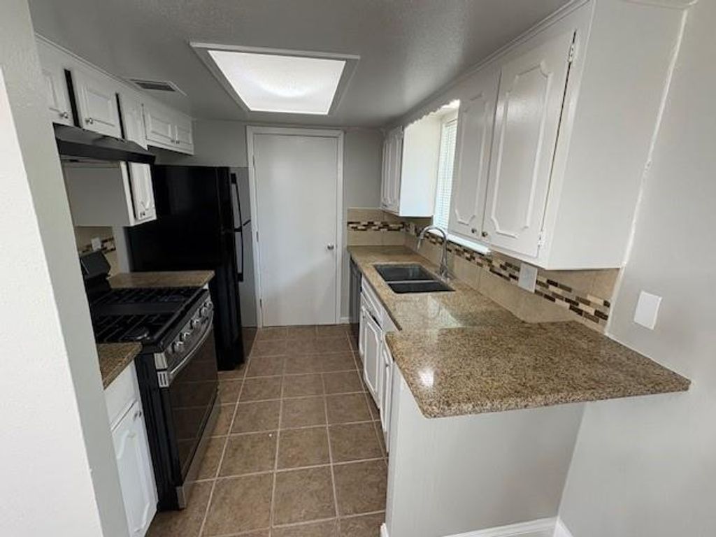 12127 Rhinebeck Drive, Houston, TX 77089
