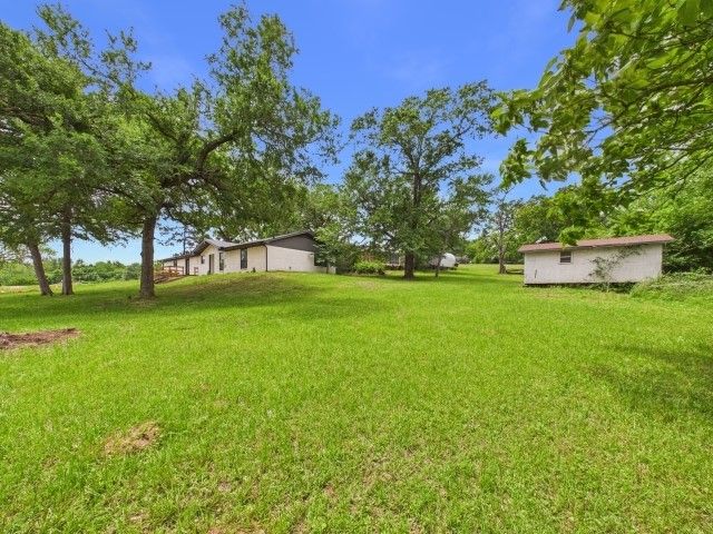 2001 Court Drive, Palestine, TX 75803