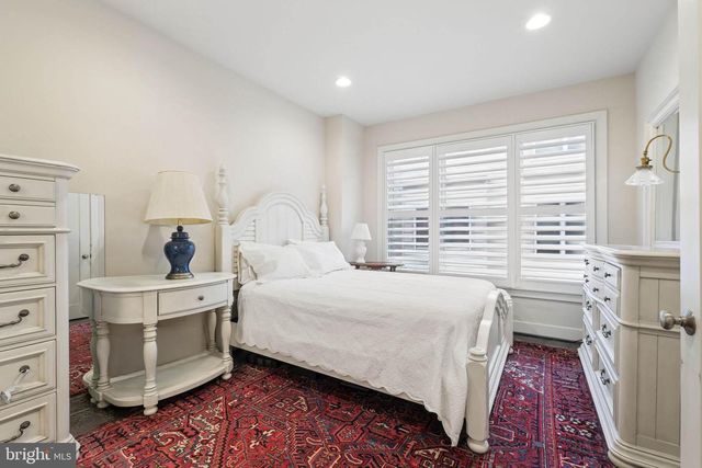 6738 EAMES WAY, Bethesda, MD 20817