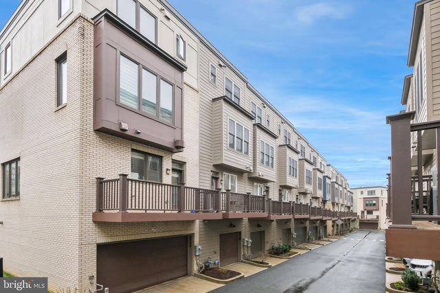 6738 EAMES WAY, Bethesda, MD 20817