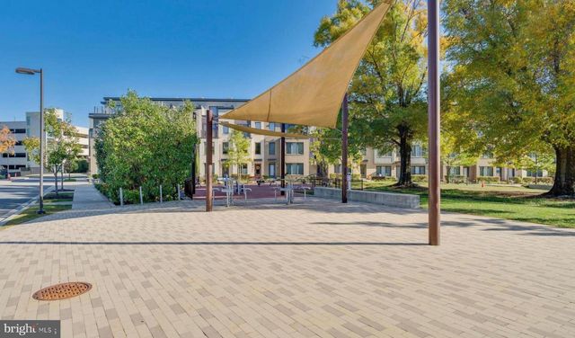 6738 EAMES WAY, Bethesda, MD 20817