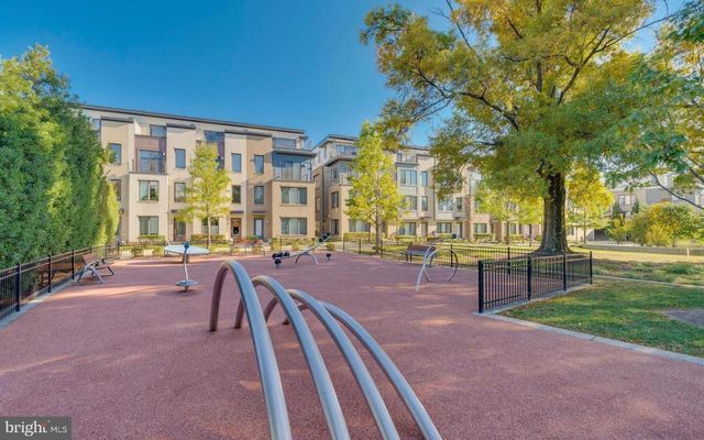 6738 EAMES WAY, Bethesda, MD 20817